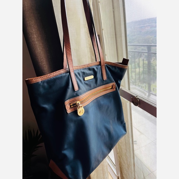 Micheal Kors Kempton Large Tote blue Bag - Picture 9 of 13